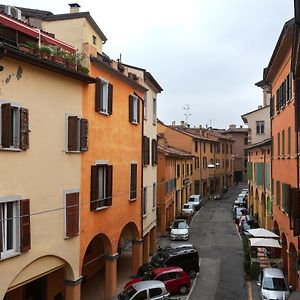 Universita E Centro Storico Mascarella Apartment